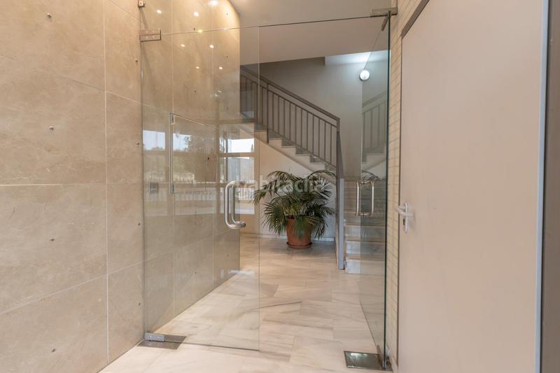 Foto 1133e2b2-ee1a-4d77-9075-6442f16688ef. Piso fantástica vivienda con terraza junto al gimnasio we! en Granada