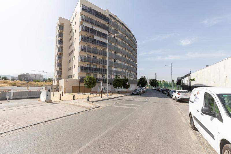 Foto a3186cb4-6a44-45dc-b772-433ff903b8e9. Piso fantástica vivienda con terraza junto al gimnasio we! en Granada