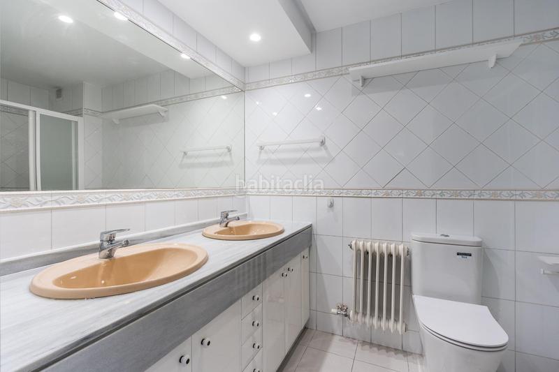 Foto 88769a3c-7fcf-4024-94d6-7da046555a93. Alquiler piso fantastico piso junto al hospital inmaculada!! en Granada