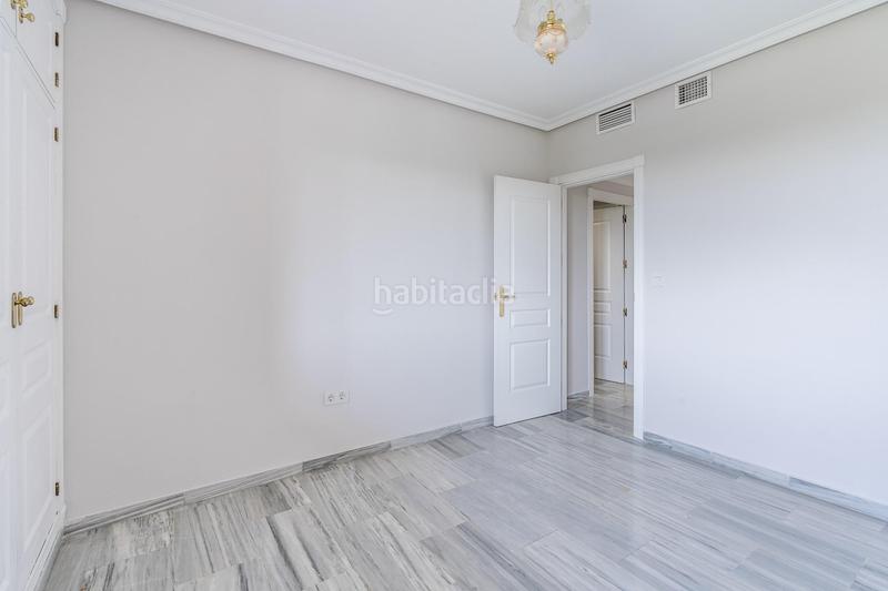 Foto 9b68cadc-2242-4397-a3aa-8a073cb8f6e2. Alquiler piso fantastico piso junto al hospital inmaculada!! en Granada