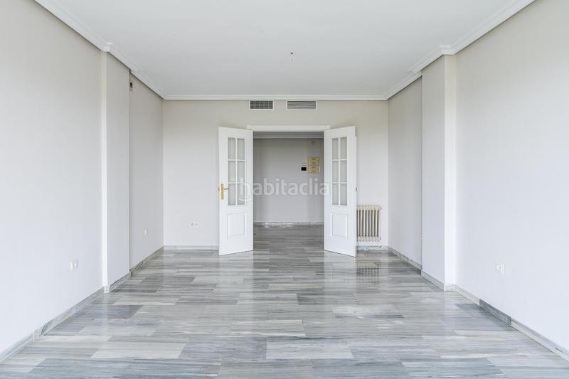 Foto a678c66f-cdba-49ce-b204-76d1c0b32e7d. Alquiler piso fantastico piso junto al hospital inmaculada!! en Granada