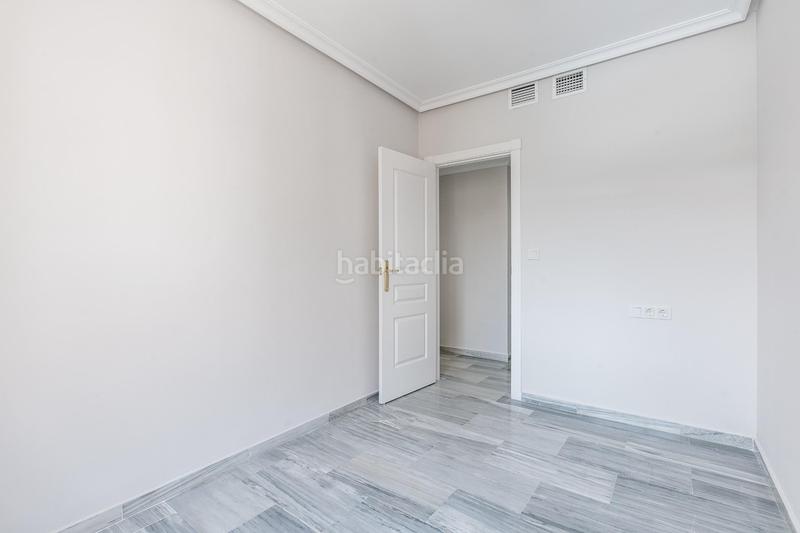 Foto cc47da38-c27e-4e8d-99fd-fb86a557494f. Alquiler piso fantastico piso junto al hospital inmaculada!! en Granada