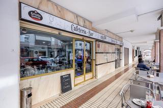 Locale commerciale in Calle LUBINA 3