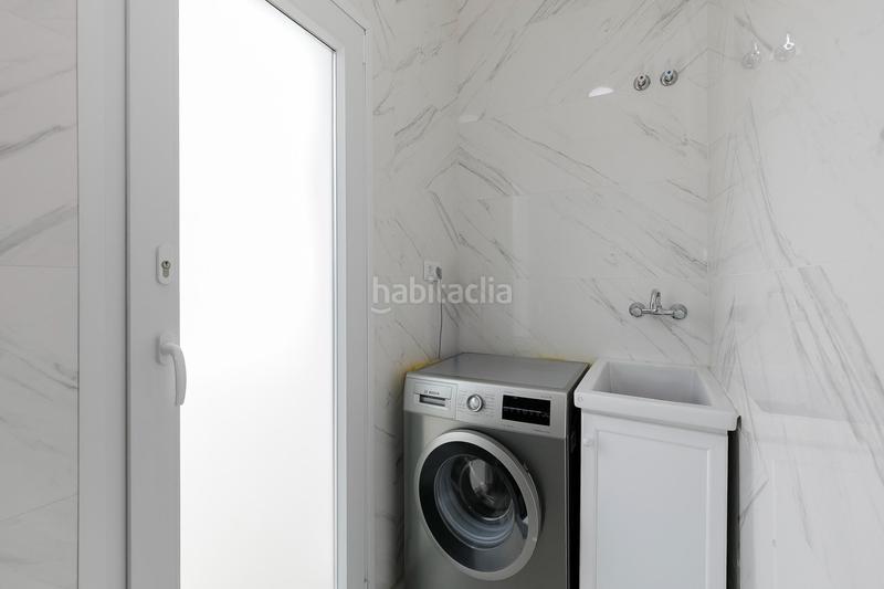 Foto c987270f-ce9c-482b-8a7f-99ade0240945. Chalet  moderno y acogedor con piscina en una sola planta en Cúllar Vega