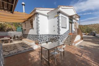 Masía  Extrarradio. Maravillosa casa rústica con parcela de 10.000m2!
