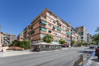 Pis a Barrio de Zaidín. Gran piso en calle palencia