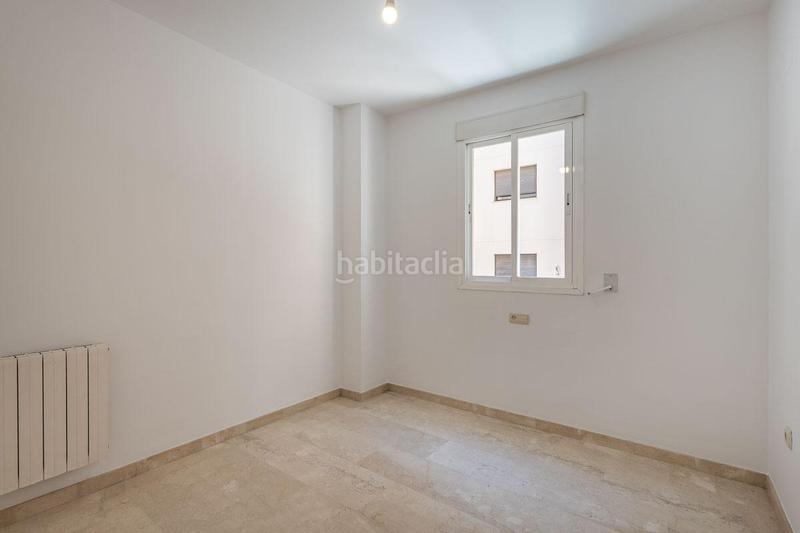 Foto d512206e-55b3-417b-aa71-6c6e8b5a10d2. Pis amb calefacció aparcament a Rosaleda - Juventud Granada