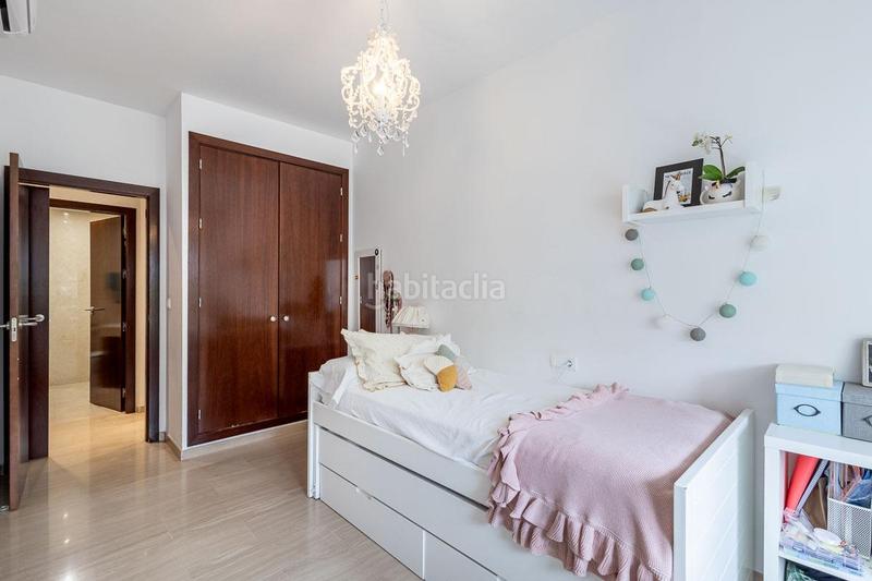 Foto eebe68a9-7bfc-416f-8376-08472f22d73e. Zweistöckige wohnung in plaza de san lazaro 15 in Granada