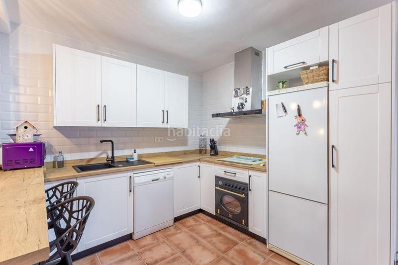 Foto 29bd3b83-88e8-4e29-a427-de1147f22967. Xalet amb calefacció aparcament piscina a Padul