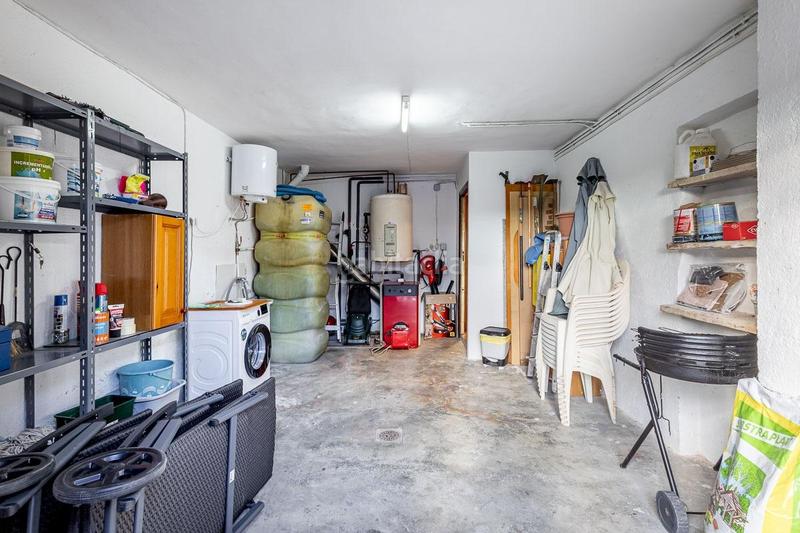 Foto 2ded9125-b61e-4b28-be6c-7ecaa2e25d77. Xalet amb calefacció aparcament piscina a Padul