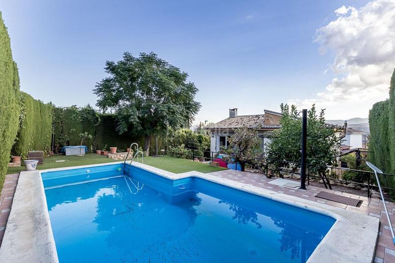 Foto f1918d48-f008-443b-b1cd-5ffc1b9b8275. Xalet amb calefacció aparcament piscina a Padul