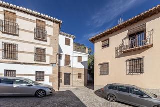 Edifici  Placeta del cristo de las azucenas, 5. Edificio en el albayzín junto plaza de san nicolás! totalmente r