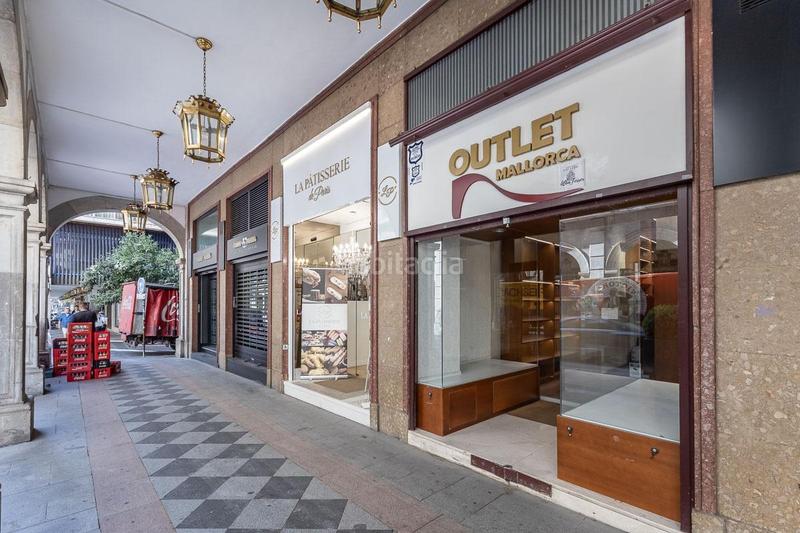 Foto 8bd2b7d6-e52e-4cc4-aa28-d8052eb310dc. Alquiler local comercial magnífico local en ganivet!! en Granada