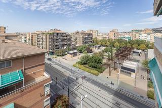 Miete Etagenwohnung in Barrio de Zaidín. Piso de tres dormitorios en hipica