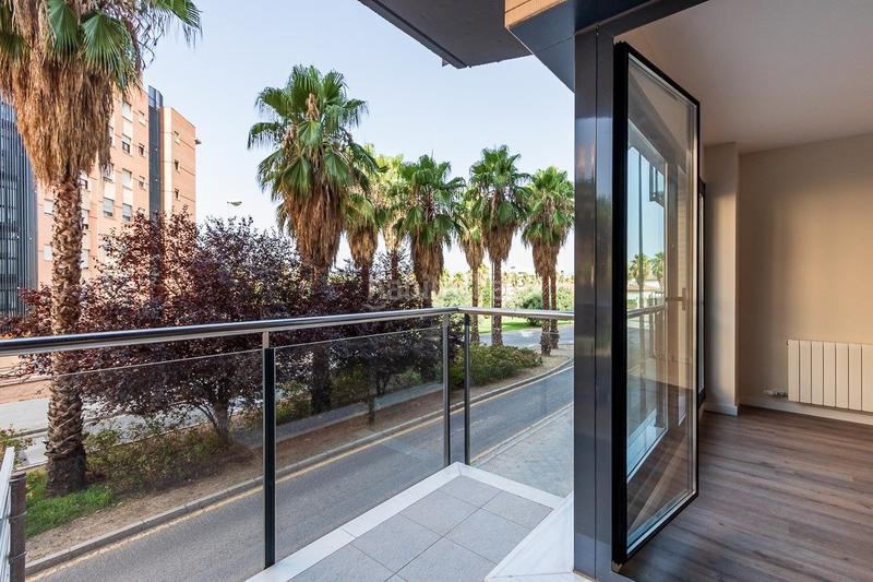 Foto f4a89bb9-03e0-4ade-af2c-06182bc6a9f1. Alquiler piso  de dos dormitorios en zona parque almunia en Granada