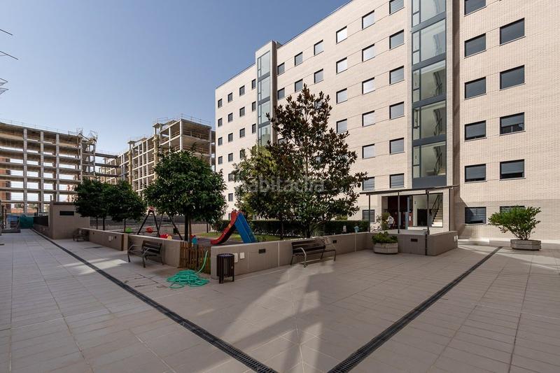 Foto c53e4dea-6d08-4f38-85e2-826ee5684ff6. Location appartement avec chauffage parking piscine dans Granada