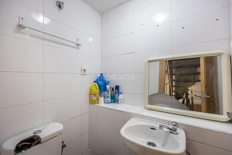 Foto 18f91156-e22c-4f0e-bd4d-b3b8fef86f65. Alquiler local comercial  en av de la constitucion en Granada