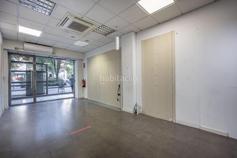 Foto 4d4486c9-641e-4e74-9078-bdc37d8095ed. Lloguer local comercial a Pajaritos Granada