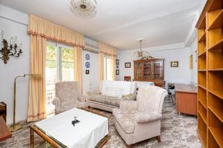 Pis  Calle calle lindaraja, 2 2. Luminoso piso exterior junto al paseo del salón.