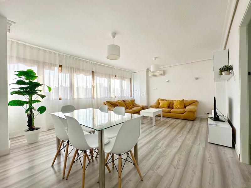 Foto 81d5f975-c99f-4e4d-a365-ad8c50d21110. Rent flat with heating in Pajaritos Granada