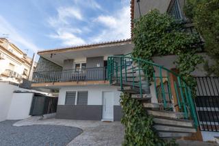 Flat  Calle rosa. Piso totalmente reformado en monachil!