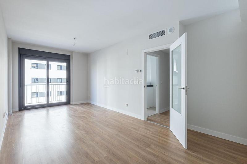 Foto 1140ae19-90d0-4cd7-9ac9-3a8a7c08ef24. Miete etagenwohnung mit heizung parking pool in Rosaleda - Juventud Granada