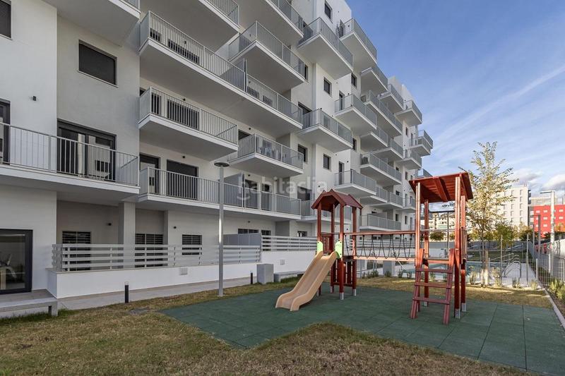 Foto f0bed9f9-5a93-49cd-bf11-578aece6c59c. Miete etagenwohnung mit heizung parking pool in Rosaleda - Juventud Granada