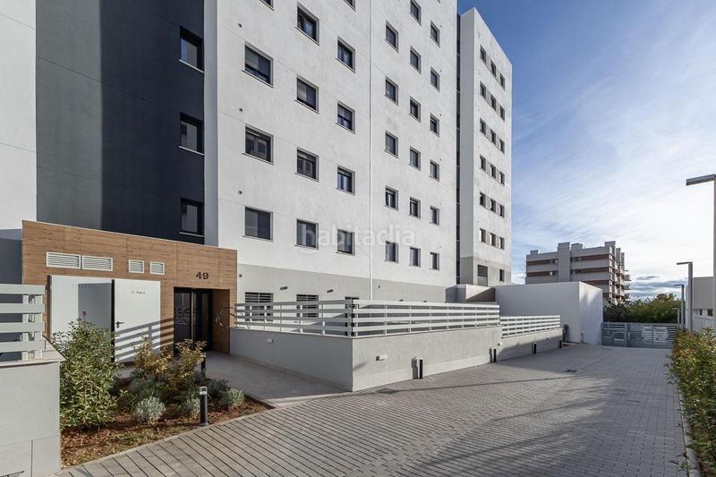 Foto b394f198-0ea6-4996-98d1-e866ea8243b5. Rent flat with heating parking pool in Rosaleda - Juventud Granada