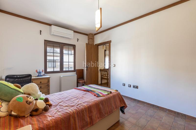 Foto 0427116f-611a-4a4d-85da-e093a26650f7. Xalet amb calefacció aparcament piscina a Dúrcal