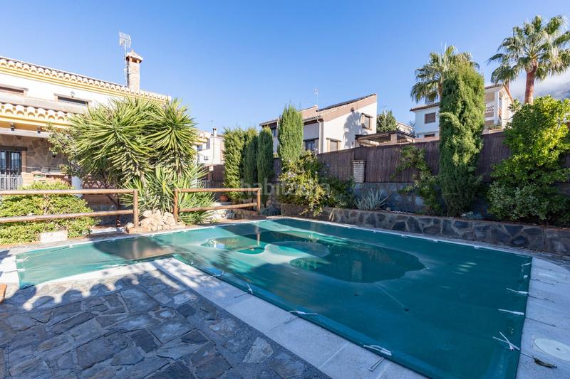 Foto 49e873f3-0df0-4550-ad19-44fa8980d85a. Xalet amb calefacció aparcament piscina a Dúrcal