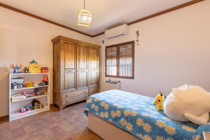 Foto b4f843d7-2f24-42b3-8f43-34f4924acf66. Xalet amb calefacció aparcament piscina a Dúrcal