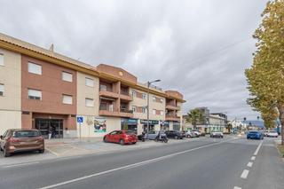 Lloguer Àtic a Carretera de Granada-La Alcazaba. Dúplex con vistas despejadas, dos terrazas y garaje