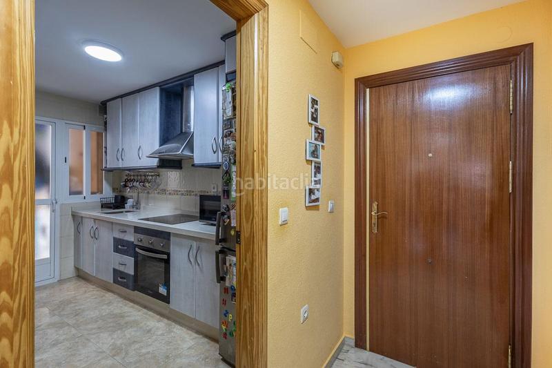 Foto 9f92d9ae-0e2e-4c94-bf18-520a3d136694. Piso bonito piso en Centro Salobreña