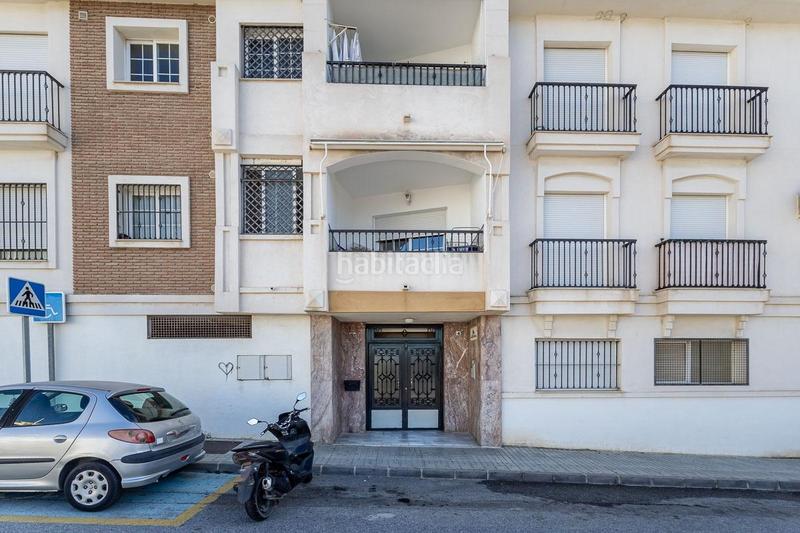 Foto ba0c7c8e-7e6a-4d55-b0e9-cb7d8fec3a19. Piso bonito piso en Centro Salobreña