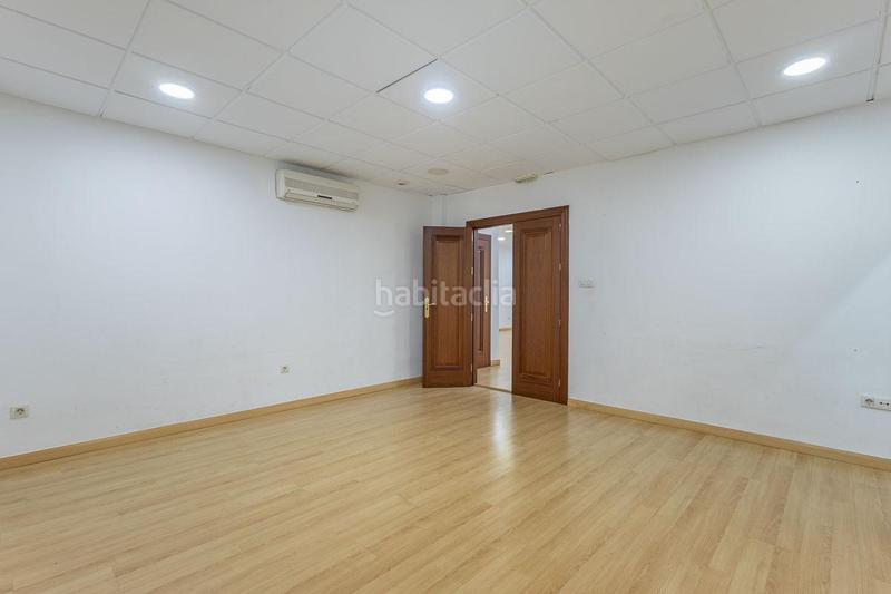 Foto 5f033640-1c3d-470f-9c9f-a27816a5c21b. Local commercial dans Barrio de Zaidín Granada