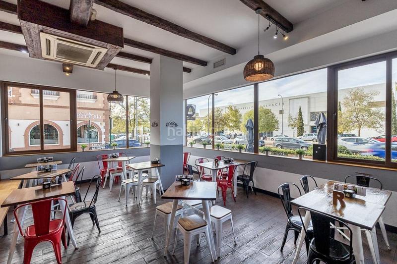 Foto f80d6d68-c64f-45fc-97cf-911f71715433. Location local commercial dans Castaño - Mirasierra Granada