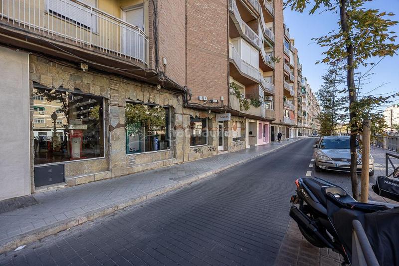Foto 480adfaa-c42e-497a-8309-cfae0e234e33. Alquiler local comercial oportunidad para emprendedores!! en Granada