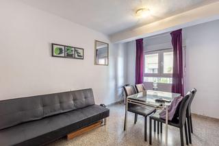 Flat in Calle MOLINOS