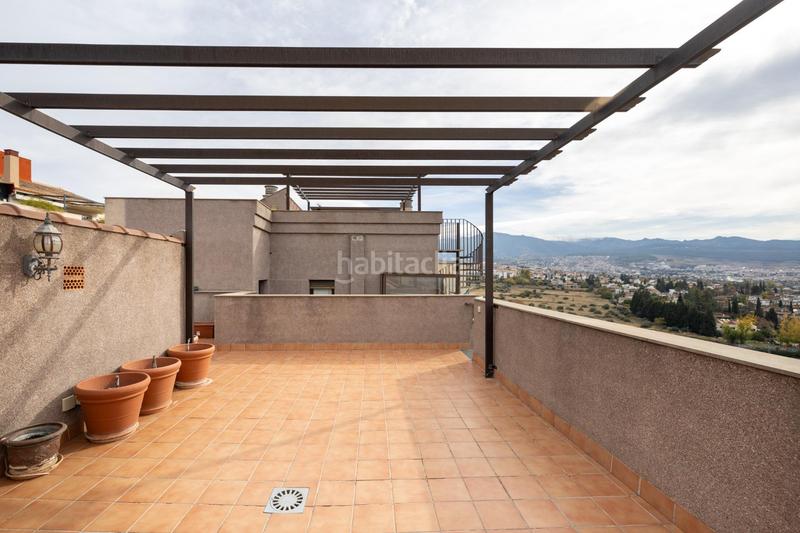 Foto 0a0f7dc3-1855-4f75-a51f-a8eb43df91a6. Attique avec chauffage parking dans Camino de los Neveros - Serrallo Granada