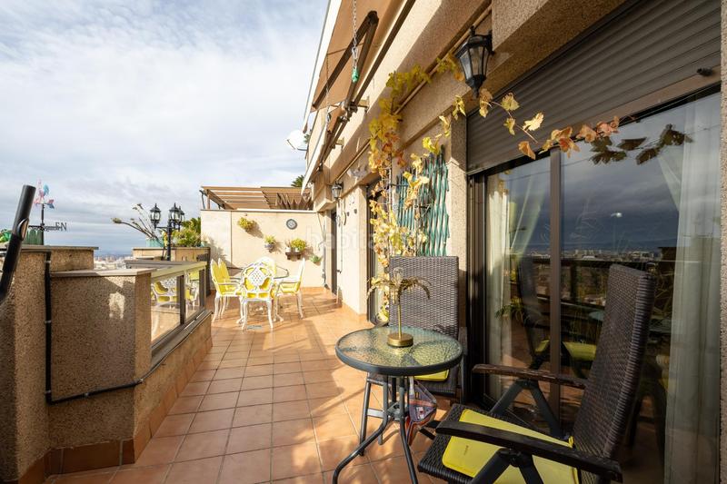 Foto 212b0c85-ff95-4f0d-981a-6e765eb73219. Attique avec chauffage parking dans Camino de los Neveros - Serrallo Granada