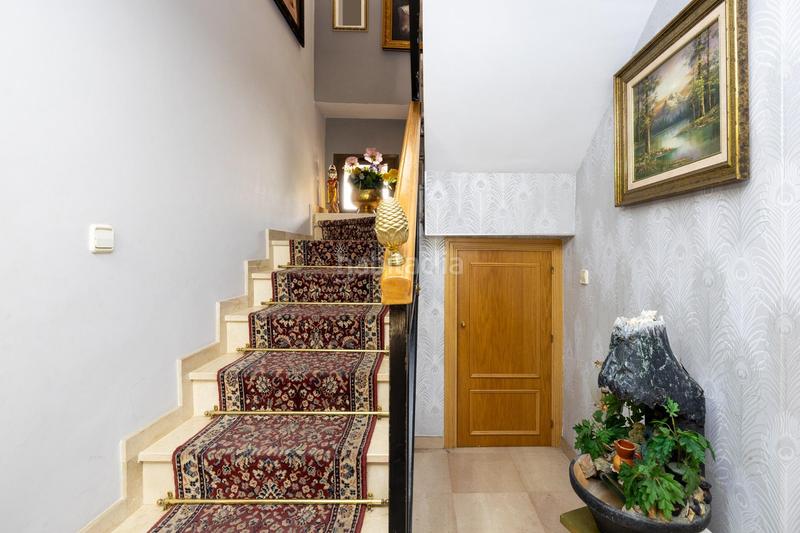 Foto 2b8b2475-73be-471e-a840-49944393e46f. Attique avec chauffage parking dans Camino de los Neveros - Serrallo Granada