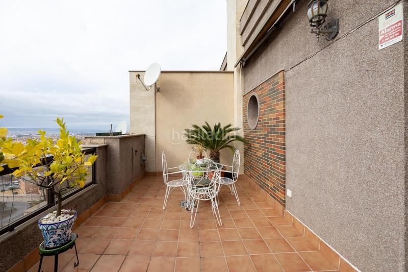 Foto 77225354-7a39-4a73-92df-0325d4754172. Attique avec chauffage parking dans Camino de los Neveros - Serrallo Granada