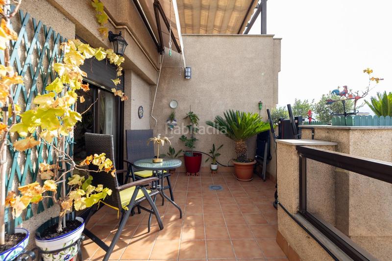 Foto a9edc25f-0900-4fe2-bf5c-67431fd26e34. Attique avec chauffage parking dans Camino de los Neveros - Serrallo Granada