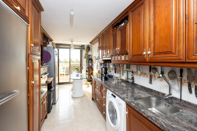 Foto c4de7c58-bd72-4628-b692-5dff29f7895c. Attique avec chauffage parking dans Camino de los Neveros - Serrallo Granada