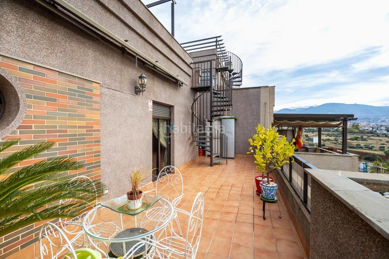 Foto f94cdad6-f985-4026-a4e6-bb30f48341c2. Attique avec chauffage parking dans Camino de los Neveros - Serrallo Granada