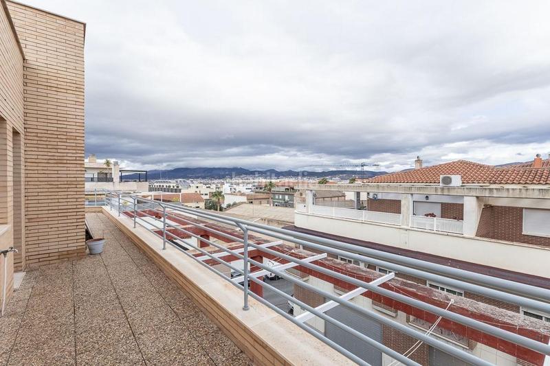 Foto 494f2ab6-9e27-48b1-8f01-bd04b4c87cd4. Miete dachwohnung mit parking in San Cayetano Churriana de la Vega