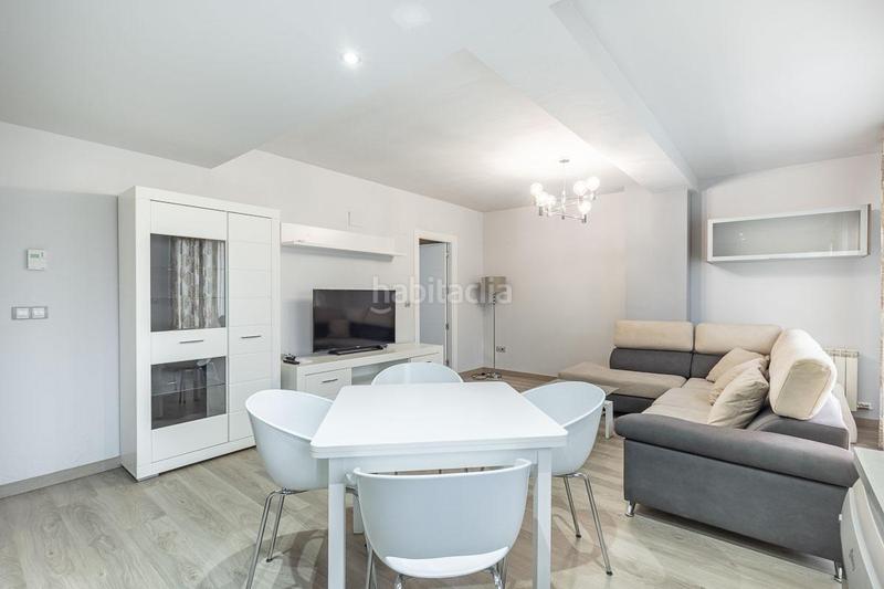 Foto ae085bb6-05a2-4b25-9b35-dd10e7cddba7. Rent penthouse with parking in San Cayetano Churriana de la Vega