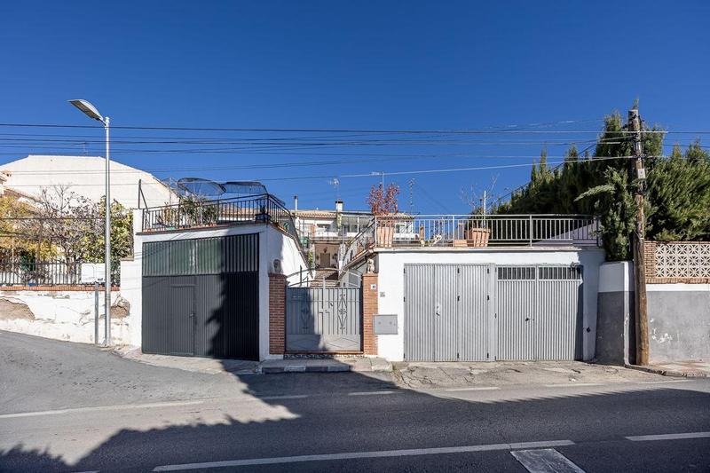 Foto 86d13f41-ece5-4b16-877f-16e7a97d819d. Semi detached house with parking pool in Barrio de la Vega Monachil