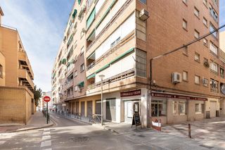 Local Comercial a Calle POLO Y CAÑA