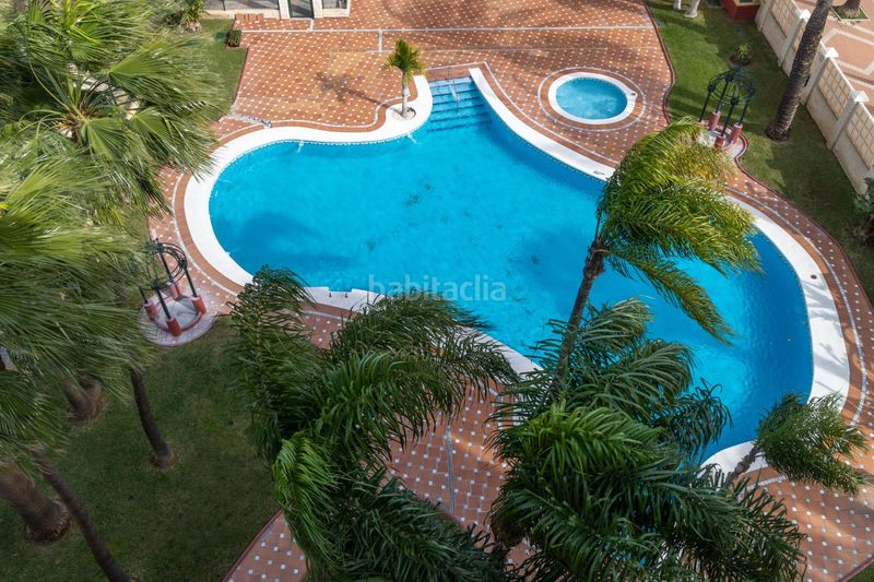 Foto 1e855663-b378-4252-979e-fdad8c72d87e. Àtic amb aparcament piscina a Playa de Granada Motril